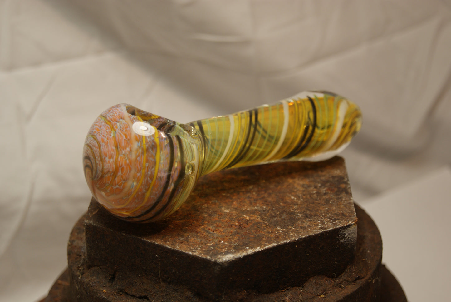 Nice and Thick Gold Fumed Frit VIRAL SPIRAL Glass Pipe